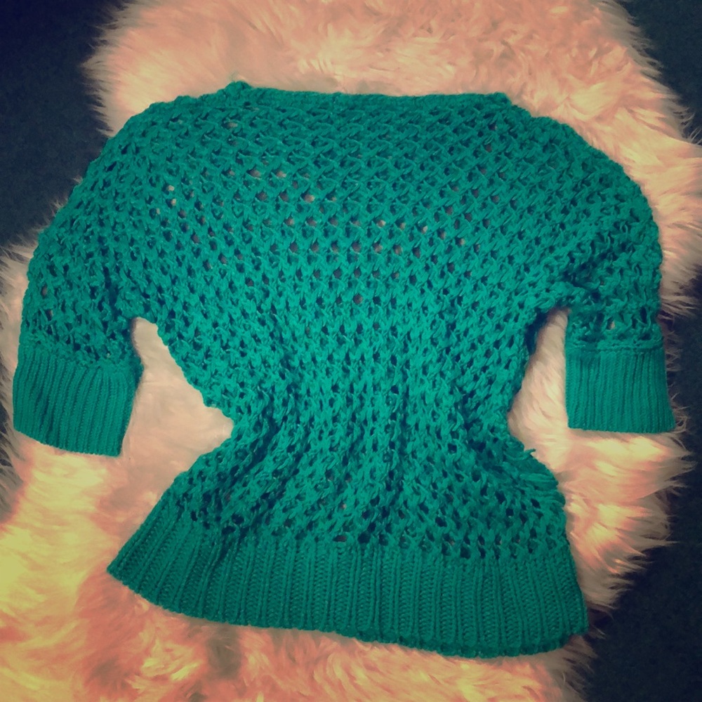green crocheted crewneck short sleeve sweater